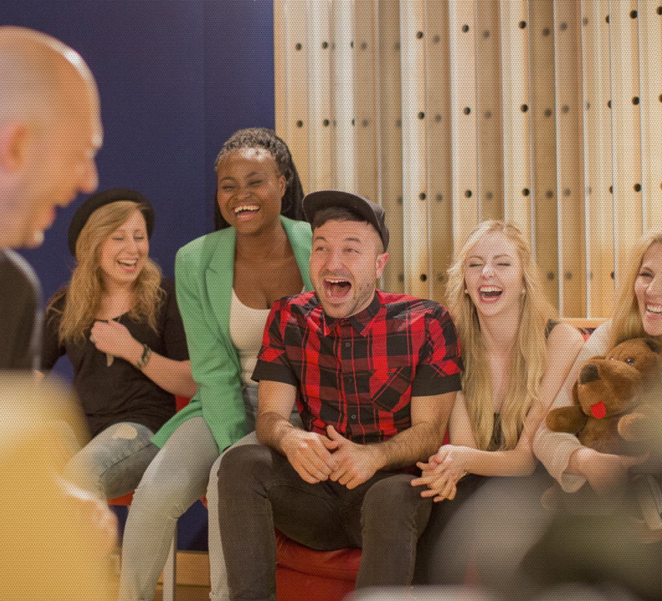 Mehrere junge Menschen